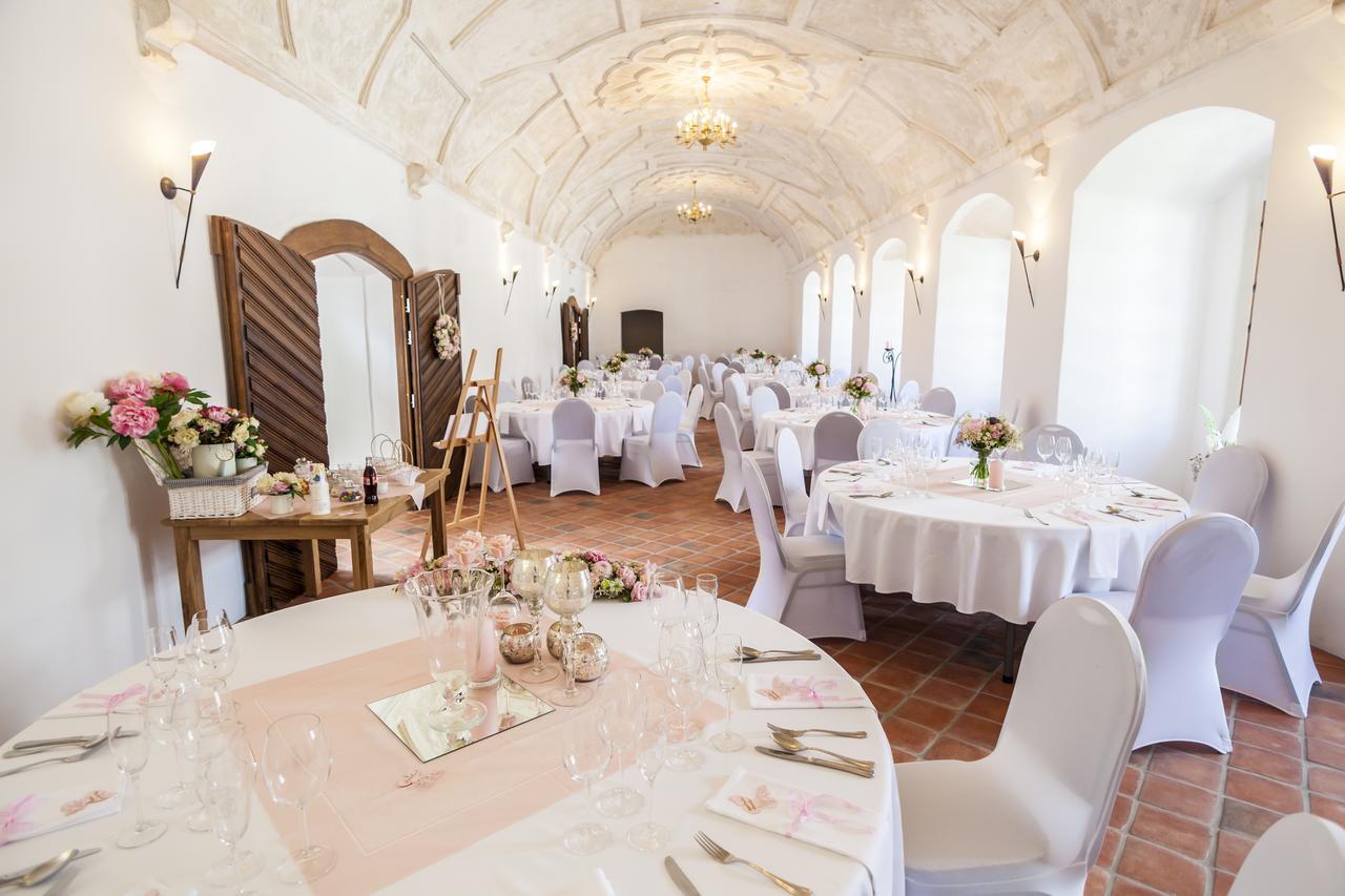 zámek Kolštejn - hotel Chateau Goldenstein Branná Exterior foto